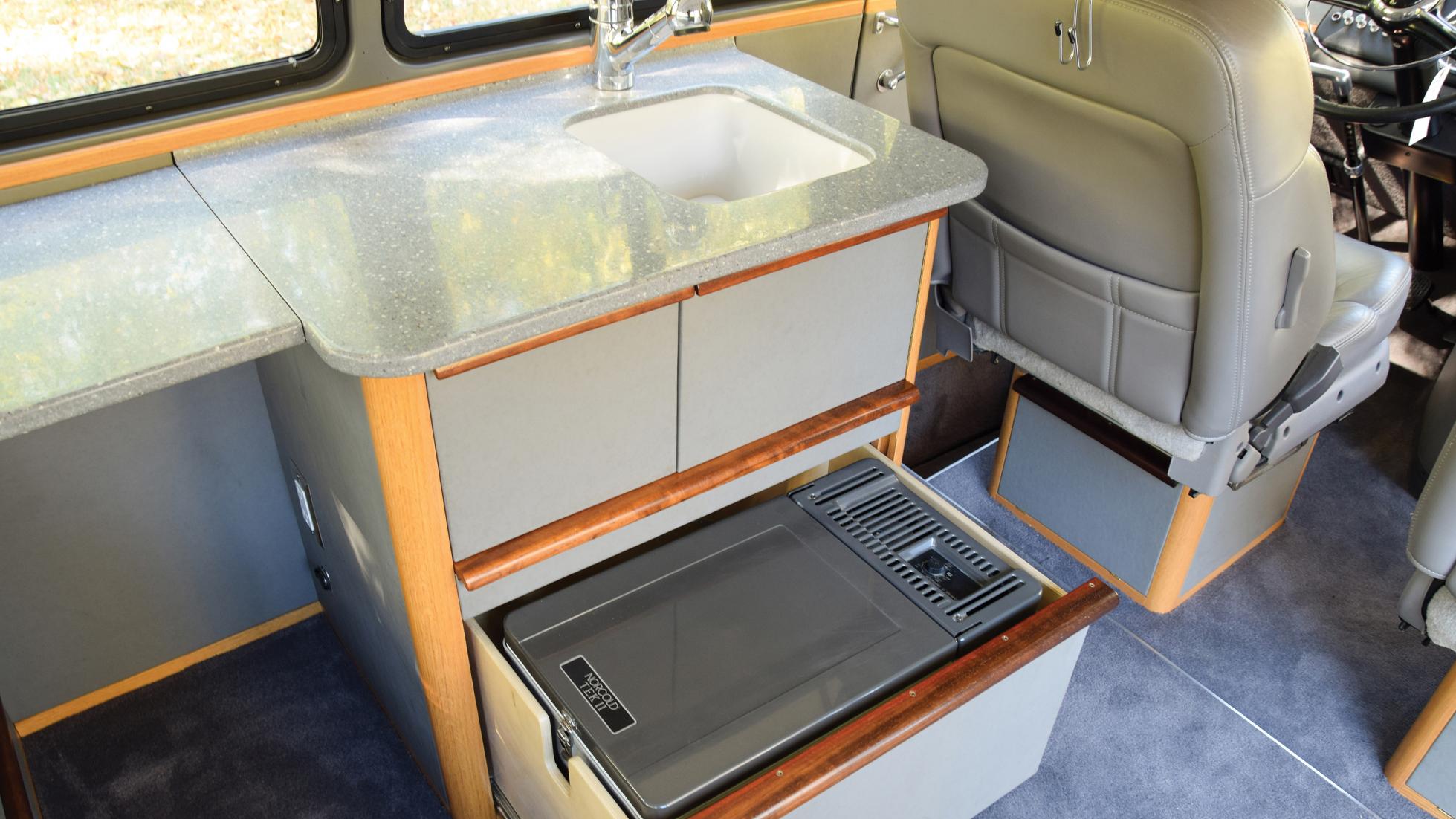 Mercedes Camper - Coolbox