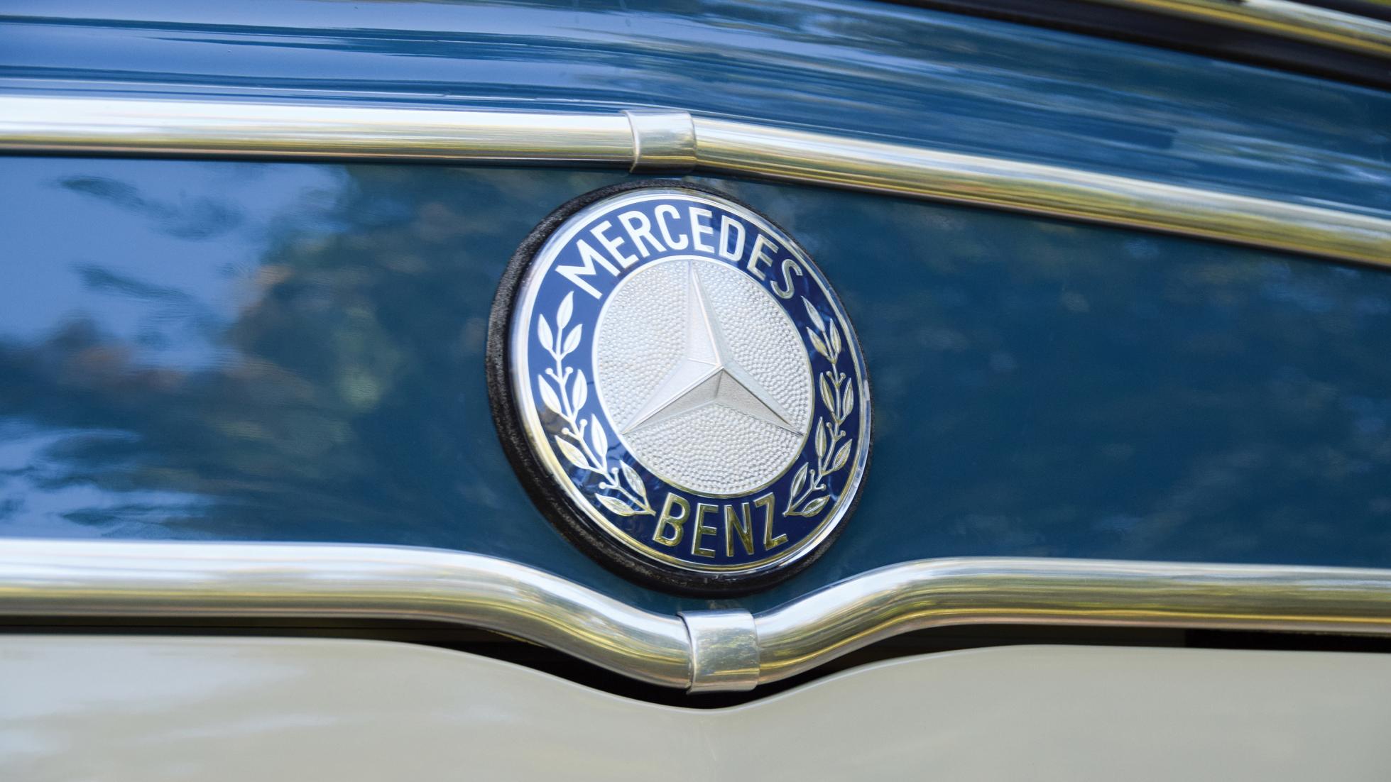 Mercedes Camper - Badge
