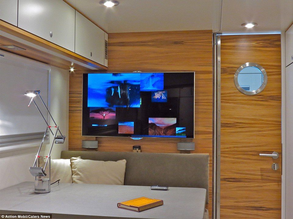 Truck Camper - TV