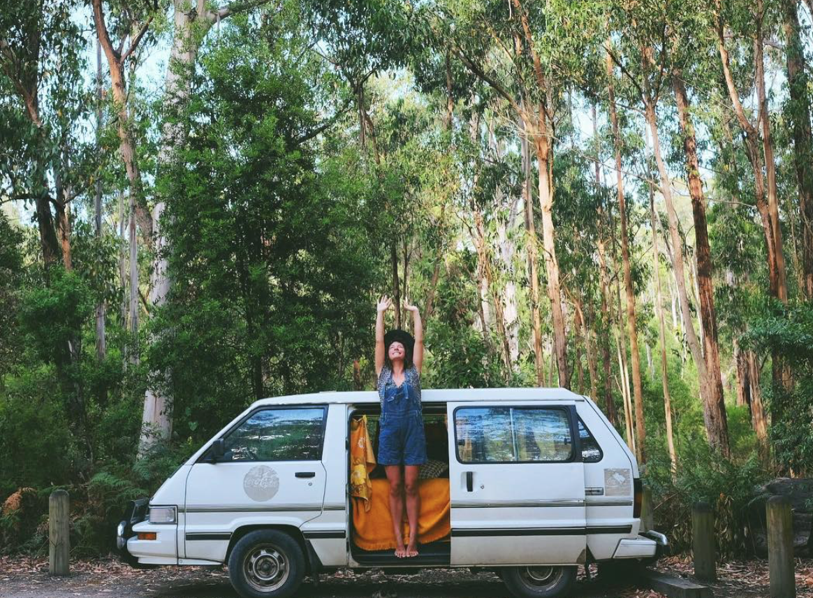 Van Life Instagram - rainboww trout