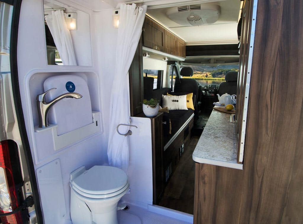 Carado Axion - bathroom