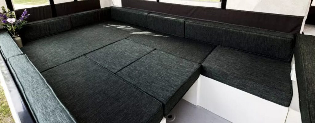pop up trailer - bed
