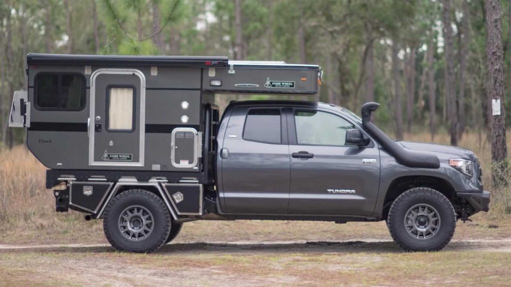 off road trucks - Toyota Tundra with air inlet pipe and FWC pod