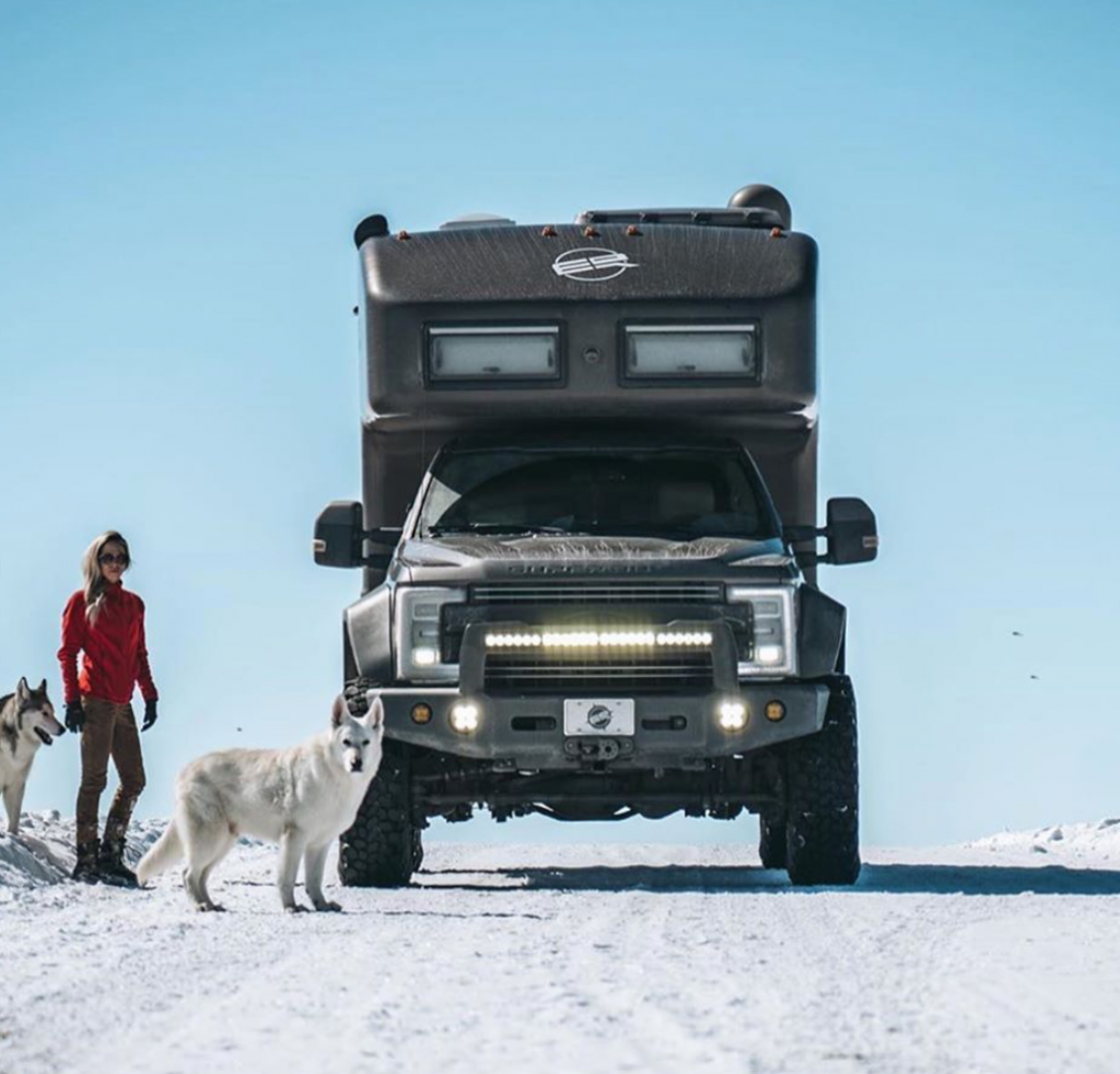 The EarthRoamer in the middle of a snowy track