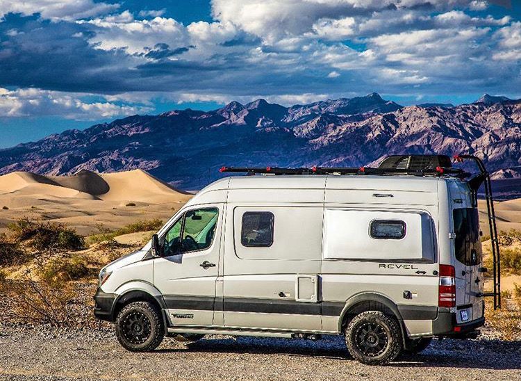 Free camping - sprinter in Death Valley