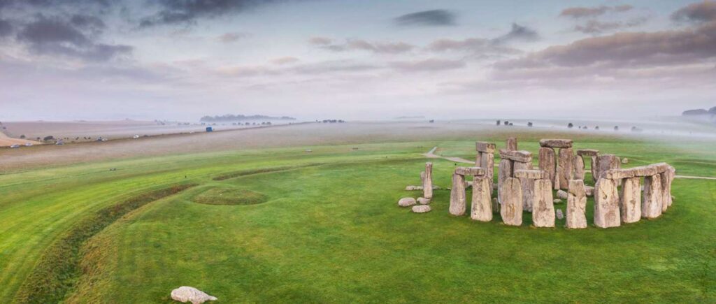 Places to visit in UK - Stone Henge