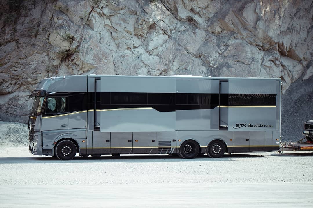 LUXURY ADVENTURE MOTORHOME THE STX EILA EDITION ONE